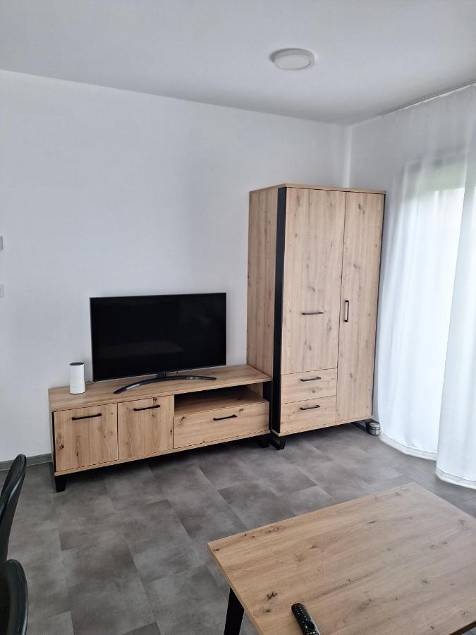 Mb Apartmany Lipno リプノ・ナト・ヴルタヴォウ エクステリア 写真