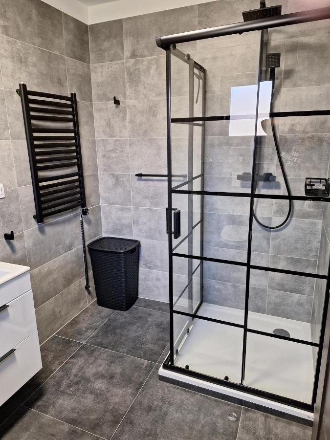 Mb Apartmany Lipno リプノ・ナト・ヴルタヴォウ エクステリア 写真