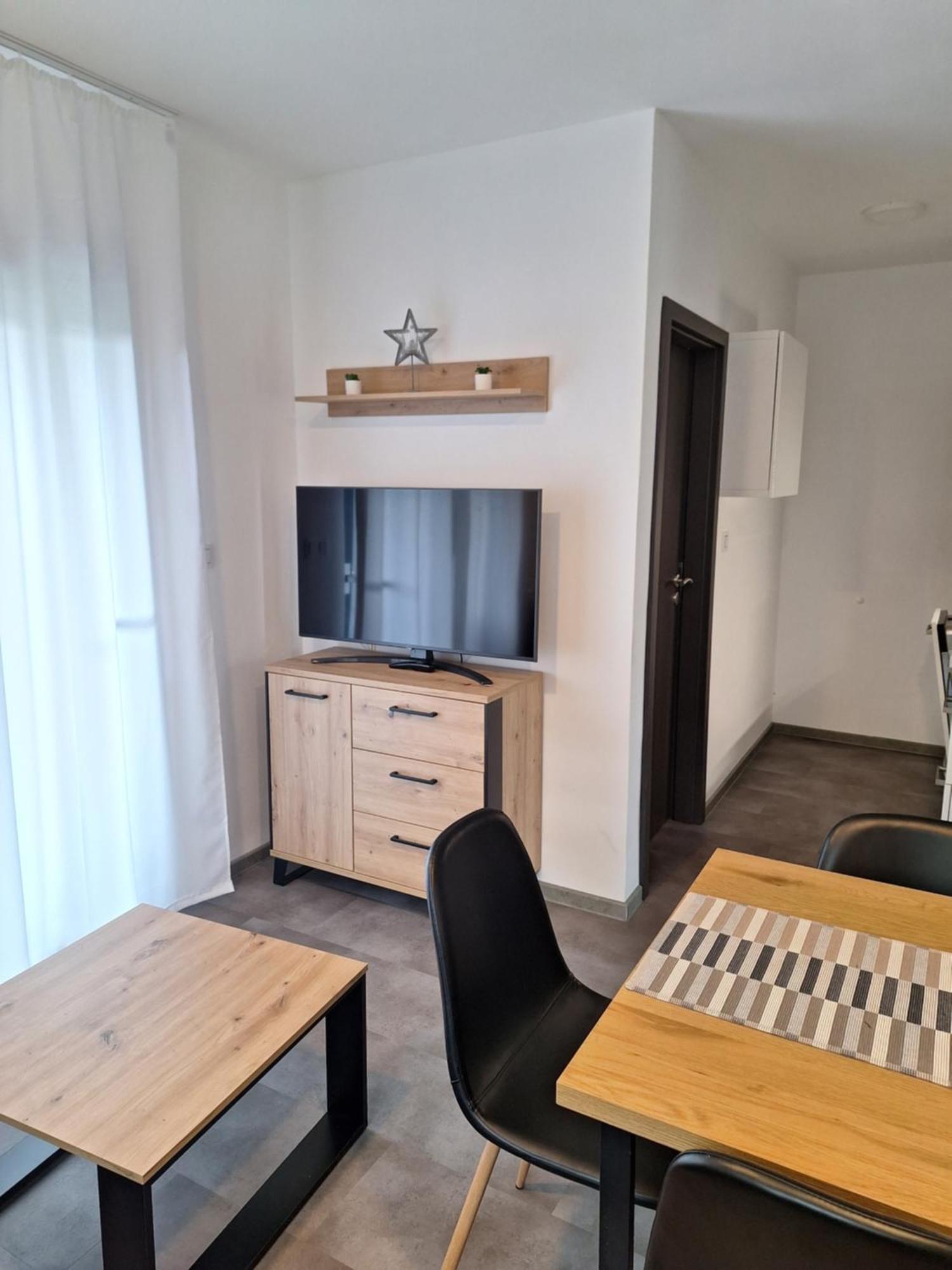 Mb Apartmany Lipno リプノ・ナト・ヴルタヴォウ エクステリア 写真