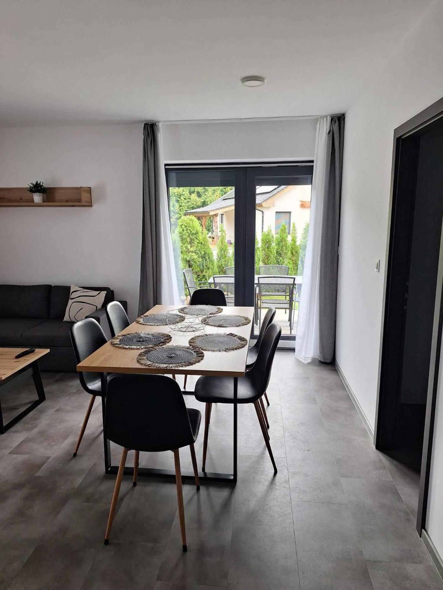 Mb Apartmany Lipno リプノ・ナト・ヴルタヴォウ エクステリア 写真